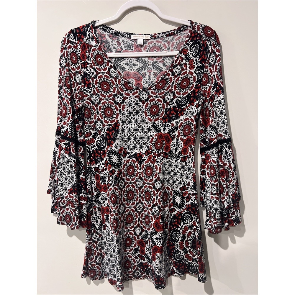 Westport Women's Tunic Top Red and Black Floral V-Neck Flutter Sleeves Boho XS